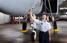 जापान की मीसा मत्सुशिमा बनीं पहली महिला फाइटर पायलट