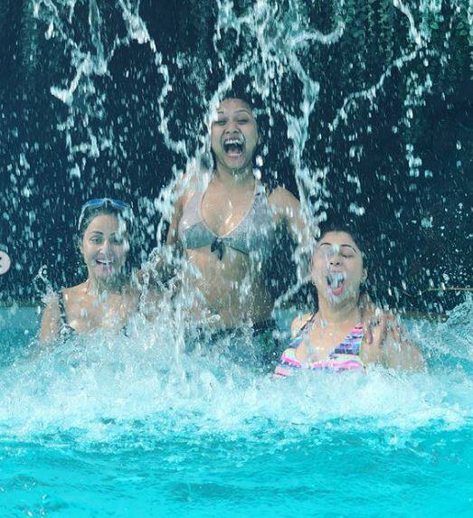 बिग बॉस 11 का हिस्सा रह चुकीं हिना खान टॉप 3 में तो पहुंची थीं लेकिन वो ये गेम शो जीत नहीं पाईं थी.