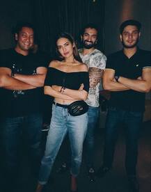 ईशा ने ब्रदर्स के साथ इंस्टा पर तस्वीर की शेयर, कहा- \