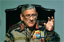 आर्मी चीफ ने किया कश्मीर में नियंत्रण रेखा के करीब के इलाकों का दौरा