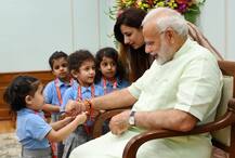 रक्षा बंधन: ABP न्यूज़ की तीन पत्रकारों सहित पीएम ने 55 महिलाओं को ट्विटर पर फॉलो किया