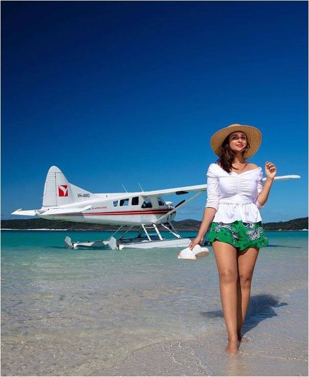  परिणीति को नेचुरल ब्यूटी काफी पसंद है यही वजह है कि वो अक्सर ऐसी जगहों पर में छुट्टियां बिताने चली जाती हैं. फोटो - इंस्टाग्राम 