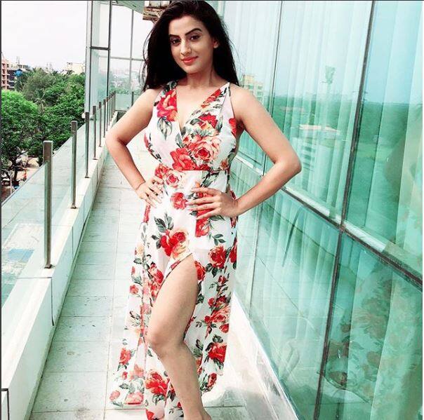 Akshara Singh got heavy amount for Bhojpuri most Expensive Song एक्ट्रेस अक्षरा पर फिल्माया गया भोजपुरी का सबसे महंगा गाना, मिली मुहमांगी कीमत