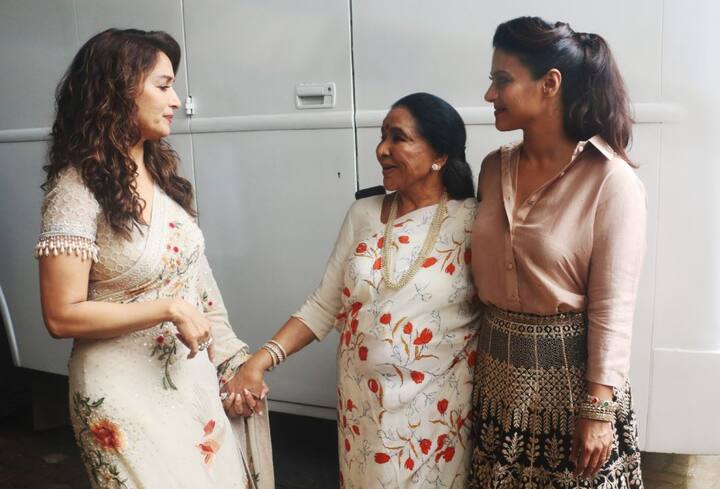 बॉलीवुड एक्ट्रेस काजोल इन दिनों अपनी अपकमिंग फिल्म 'हेलीकॉप्टर ईला' के प्रमोशन में बिजी हैं. फोटो - फोटोकॉर्प 