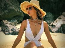 येलो मेहरा ने इंस्टाग्राम पर स्विमसूट में तस्वीर की शेयर