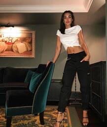 इस ब्रिटिश मॉडल के बोल्डनेस के दीवाने हैं उनके फैंस, देखें तस्वीरें