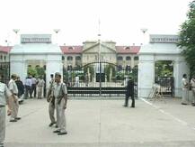 नोएडा: रिटायर्ड कर्नल से विवाद में सस्पेंड एडीएम को HC से मिली राहत, गिरफ्तारी पर रोक