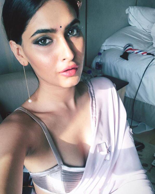 करिश्मा ने आगे कहा,