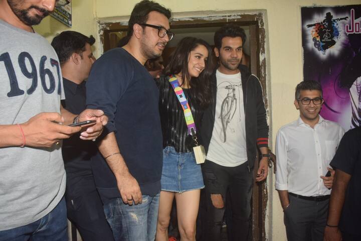  'स्त्री' की स्क्रीनिंग पर पहुंचे राजकुमार और श्रद्धा कपूर सहित कई सितारे, देखें