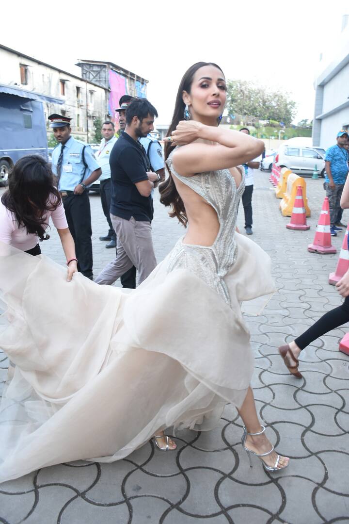 उनका ये बोल्ड अवतार देखकर तो कई लोगों के होश उड़ गए.