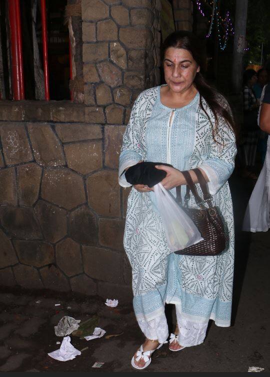 पिछली बार सारा भाई अपने भाई इब्राहिम अली खान के साथ दर्शन को पहुंची थीं. (तस्वीर: मानव मंगलानी)