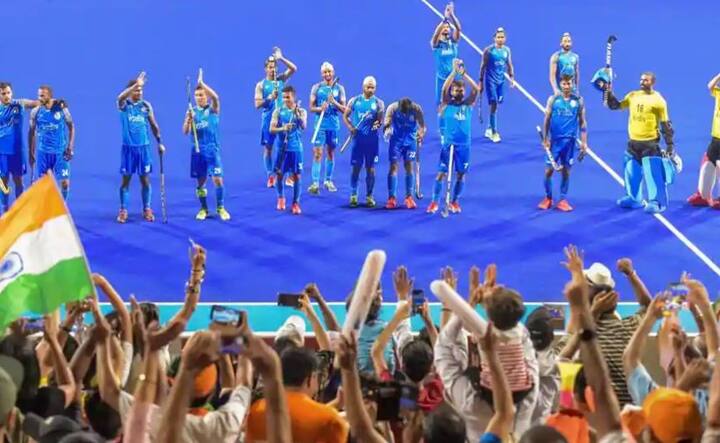 इसके साथ ही भारत के मेडलों की संख्या 15 गोल्डस, 24 सिल्वर और 30 ब्रॉन्ज मेडल समेत 69 हो गई है. टूर्नमेंट में आठवें नंबर पर मौजूद भारत का एशियन गेम्स के इतिहास में अब तक का यह सर्वश्रेष्ठ प्रदर्शन है. तस्वीर: पीटीआई