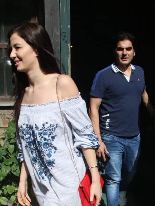 इस दौरान जॉर्जिया एंड्रियानी के साथ एक्टर अरबाज खान भी नजर आए. फोटो - मानव मंगलानी