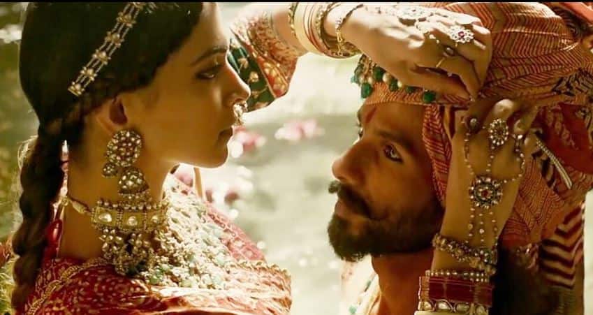 पद्मावत' के बाद 'बत्ती गुल मीटर चालू' में आएंगे नजर, कहा- अपने काम से चौंकाना चाहता हूं