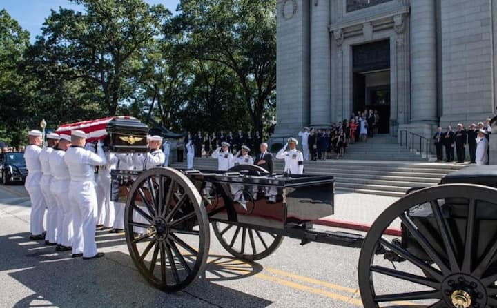 अमेरिका में राष्ट्रपति पद के उम्मीदवार रह चुके जॉन मैक्केन का निधन  25 अगस्त शनिवार को हो गया था. फोटो- ट्विटर