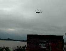 झांसी: बेतवा नदी के टापू पर फंसे 8 बच्चों की वायु सेना ने बचाई जान