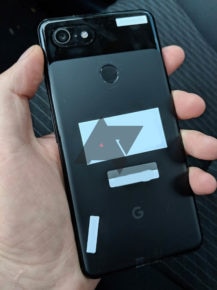 Someone leaves unannounced ‘Google Pixel 3 XL’ in a taxi, driver takes pictures लॉन्च से पहले कुछ इस तरह टैक्सी ड्राइवर ने लीक कर दी ‘Google Pixel 3 XL’ की इमेज