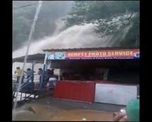 कैंपटी फॉल में पानी बढ़ने से फंसे 180 पर्यटक बचाए गए, पर्यटकों की आवाजाही पर फिलहाल रोक