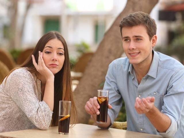 रिसर्च में ये भी पाया गया कि स्क्वायर चेहरे वाले लोग अधिक हावी होने वाले, डेामिनेंट, अनैतिक और शॉर्ट टर्म सेक्सुअल पार्टनर पर विश्वास रखने वाले होते हैं.   जबकि इन लोगों में विपरीत पतले चेहरे वाले और लंबे चेहरे अधिक विश्वसनीय और नैतिक होते हैं. ऐसे व्यवहार वाले लोगों को लड़कियां पसंद करती हैं. फोटोः   गूगल फ्री इमेज