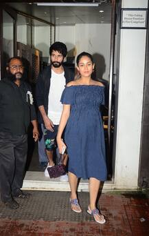 प्रेग्नेंट वाइफ के साथ डिनर डेट पर निकले शाहिद कपूर, खूबसूरत ड्रेस में मीरा ने फ्लॉन्ट किया बेबी बंप