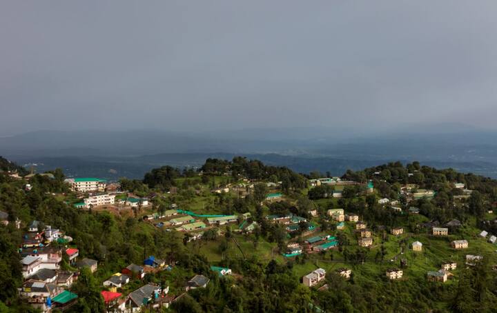 सिक्किम में मॉनसून सीजन के शुरुआती तीन महीनों में सामान्य तौर पर 1,623.8 मिलीमटर बारिश होती है, जबकि इस साल 1,316.9 मिलीमीटर यानी 19 फीसदी कम बारिश हुई है. फोटो-एपी