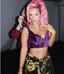 इस फीमेल सिंगर ने शादी टूटने के बाद अकेलापन दूर करने के लिए बनाए सेक्स वर्कर के साथ संबंध