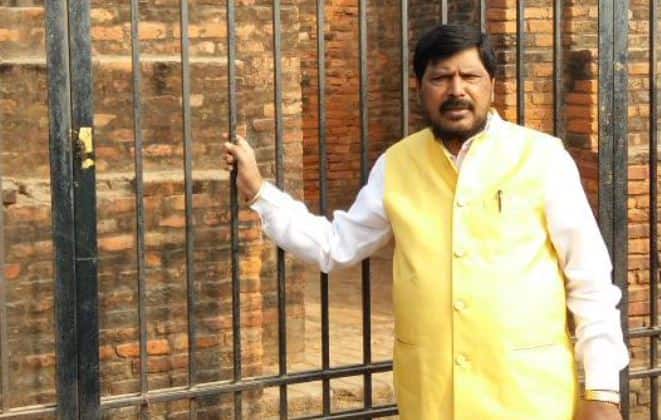 Union Minister Ramdas Athawale demands 25 percent reservation for poor upper caste people केन्द्रीय मंत्री रामदास अठावले की मांग, गरीब सवर्णों को मिले 25 फीसदी आरक्षण