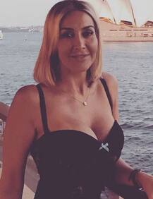 जानिए, कौन सी हैं वो वजहें जिनके कारण महिलाएं हायर करती हैं फीमेल सेक्स वर्कर