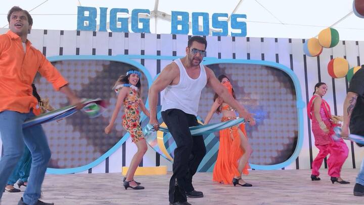 बता दें कि बिग बॉस 12 की प्रेस कॉन्फ्रेंस गोवा में की गई और यहां पर सलमान ने खूब मस्ती की.