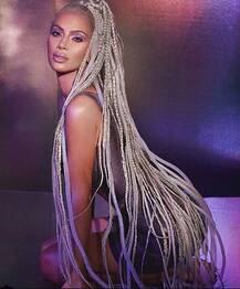 बीच पर एक बार फिर वाइल्ड लुक में नजर आई किम कर्दाशियां