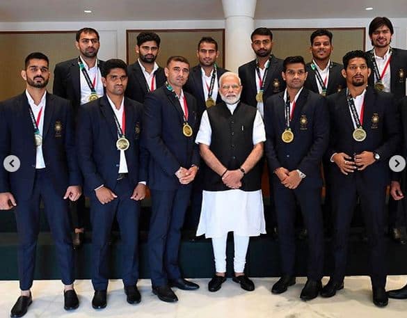 आपको बता दें, जकार्ता में खेले गए एशियन गेम्स में भारत के खाते में 15 गोल्ड समेत कुल 69 मेडल आए. वहीं भारत पदक तालिका में 8वें पायदान पर रहा. फोटोः इंस्टाग्राम