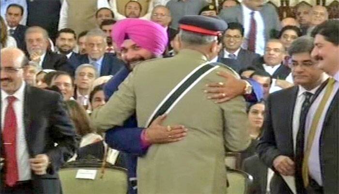 It was just a hug, and not a Rafale deal: Navjot Singh Sidhu BJP के हमलों पर सिद्धू का पलटवार, कहा- ‘बाजवा को झप्पी दी, राफेल सौदा नहीं किया’