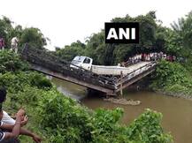 पश्चिम बंगाल में तीन दिन के भीतर ढहा दूसरा पुल, एक घायल