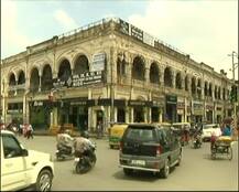 अब \'अटल चौक\' के नाम से जाना जाएगा लखनऊ का हज़रतगंज चौराहा