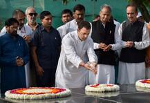 महात्मा गांधी की समाधि पर राहुल ने चढ़ाया कैलाश मानसरोवर से लाया गया जल