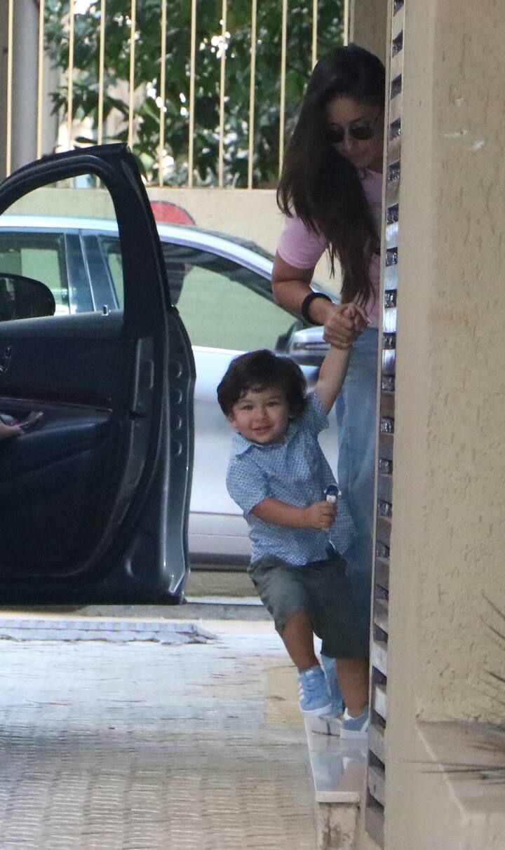 आपको बता दें कि करीना-सैफ और तैमूर हाल ही में मालदीप से छुट्टियां मना कर लौटे हैं. (तस्वीर: मानव मंगलानी)