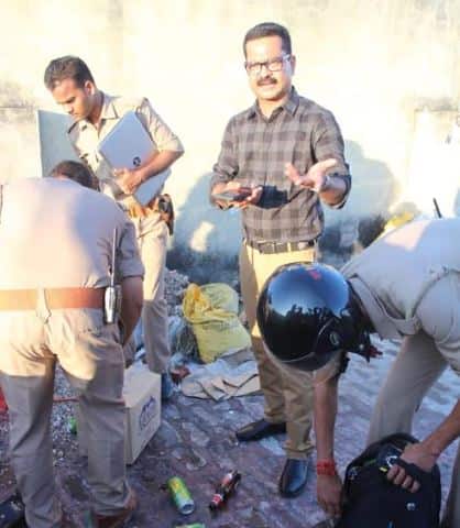 मेरठ: स्कूलों के बीच चल रहा था हुक्का-बार और कैसिनो, छापे में पकड़े गए 28 टीनएजर्स