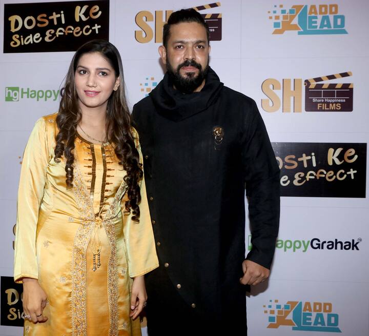 'बिग बॉस' के सीजन 11 फेम हरियाणा की डांसर सपना चौधरी बहुत जल्द फिल्म 'दोस्ती के साइड इफेक्ट्स' में नजर आने वाली हैं. इस फिल्म में उनके साथ विक्रांत आनंद भी दिखाई देंगे.