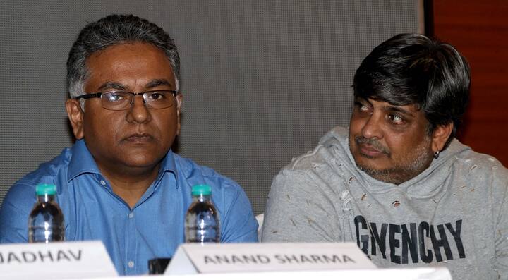 मीडियो रिपोर्ट्स की माने तो फिल्म ‘दोस्ती के साइड इफेक्ट्’ को जोयल डैनियल द्वारा निर्मित और हादी अली अबरार द्वारा निर्देशित किया जाएगा.