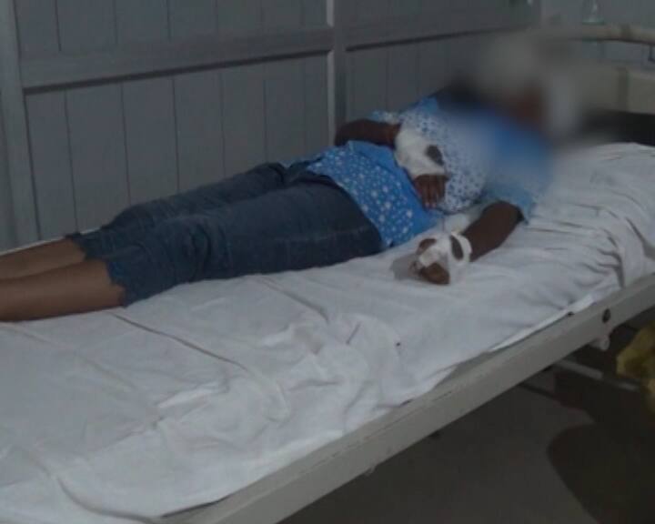 10 year old girl harassed by three boys in meerut मेरठ: तीन लड़कों ने 10वीं की छात्रा को बुरी तरह मारा, कपड़े भी फाड़े