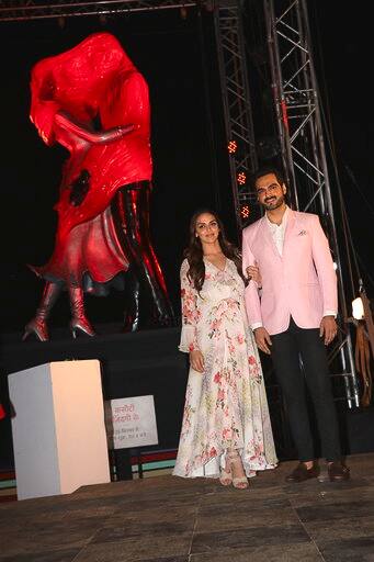 सीरियल के रिलीज से पहले इसका प्रमोशन भी बहुत बड़े पैमाने पर किया जा रहा है. ईशा और भरत तख्तानी इसी सीरीयल के एक प्रोमशन इवेंट में शामिल होने के लिए गए थे. (तस्वीर: मानव मंगलानी)