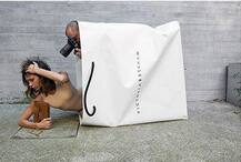 पेपर बैग में घुस-घुस कर करवा रही है फोटोशूट, तस्वीरें देख आप भी रह जाएंगे हैरान