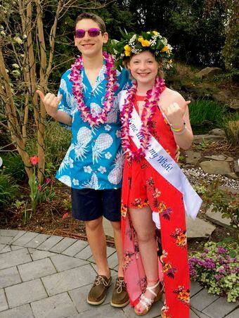 डेलनी के पेरेंट्स का कहना है कि अब उनकी बेटी स्टेज पर सोलो परफॉर्म करने लगी है. फोटोः इंस्टाग्राम  