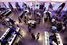 Samsung ने बेंगलुरु में खोला दुनिया का सबसे बड़ा स्टोर