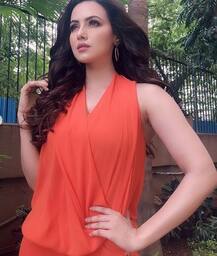 कार्टून देखकर भी रो पड़ती है ये हसीना, है इतनी इमेाशनल