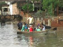इलाहाबाद में आज खतरे के निशान को पार कर सकती हैं गंगा और यमुना, निचले इलाकों में घुसा पानी