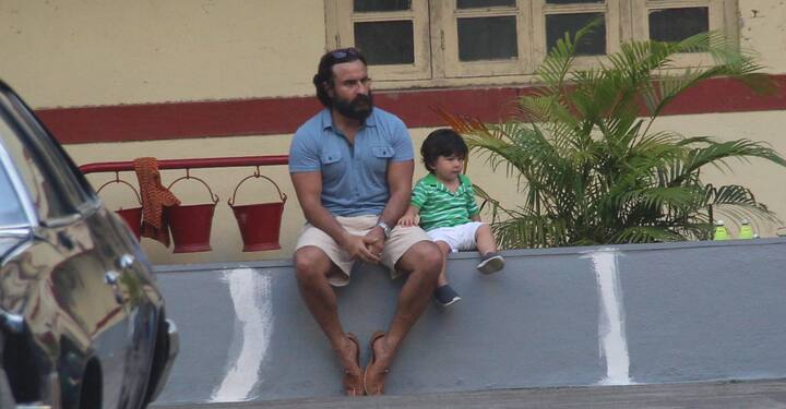 ऐसा कम ही देखा जाता है जब तैमूर कहीं बैठे नज़र आए. अक्सर तैमूर की ऐसी तस्वीरें ही देखने को मिलती हैं जिसमें वो चलते फिरते या गोद में नज़र आते हैं. (तस्वीर: मानव मंगलानी)