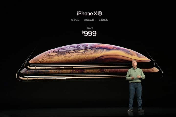 आईफोन Xs और आईफोन Xs मैक्स  ए12 बायोनिक प्रोसेसर पर काम करते हैं जो पिछले यानी की ए11 प्रोसेसर से 50 प्रतिशत तेज है.