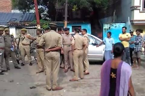 ब्यूटी पार्लर चलाने वाली महिला के कत्ल की गुत्थी खुली तो सामने आया चौंकाने वाला सच ब्यूटी पार्लर चलाने वाली महिला के कत्ल की गुत्थी खुली तो सामने आया चौंकाने वाला सच