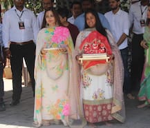 गणपति बप्पा को धूमधाम से अपने नए घर लेकर आईं सलमान की बहन अर्पिता, देखें तस्वीरें